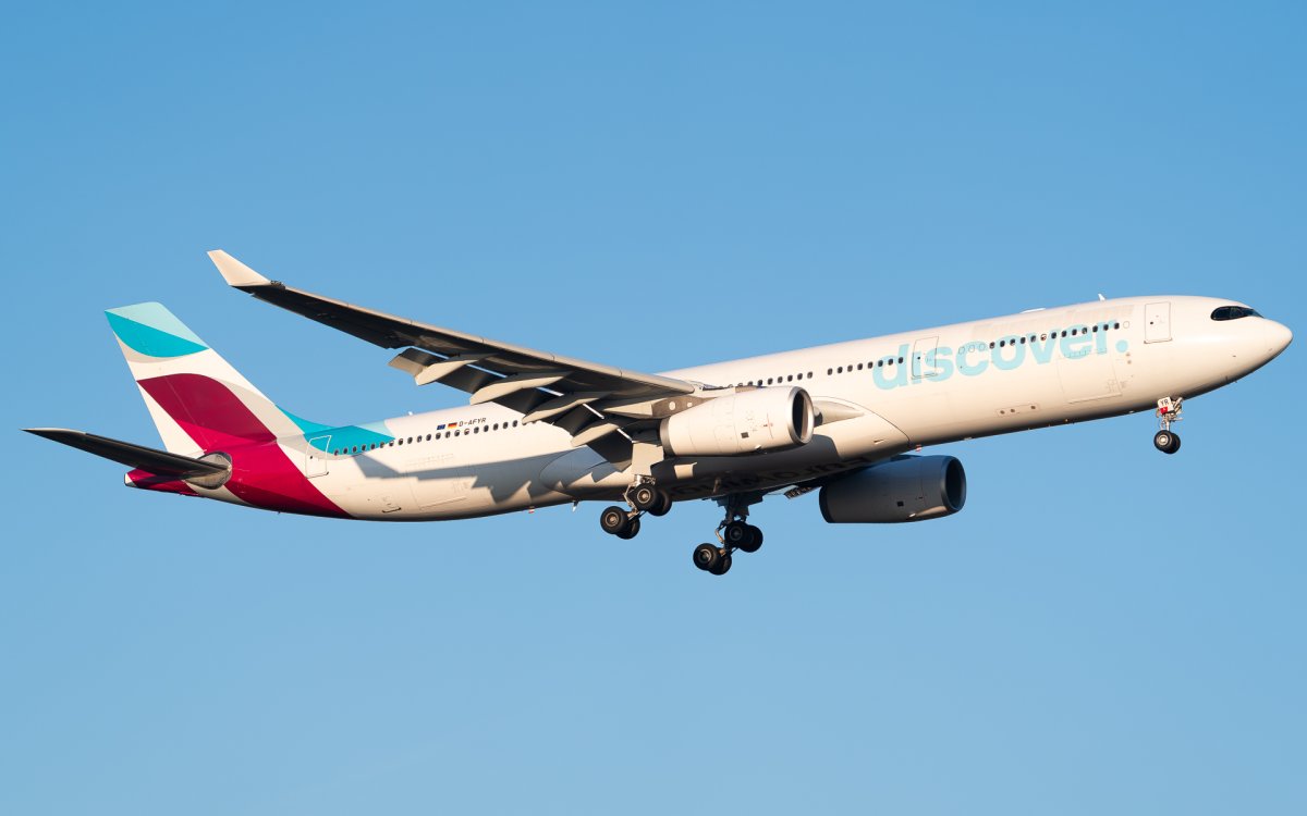 D-AFYR, Airbus A330-343, photographed by Luca Vasiliu