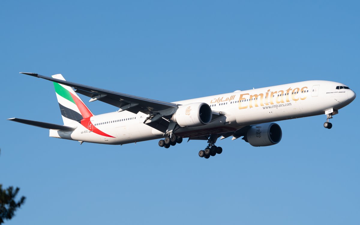 A6-EGZ, Boeing 777-31H(ER), photographed by Luca Vasiliu