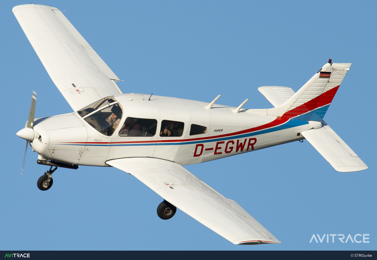 D-EGWR, Piper PA-28-161 Cherokee Warrior II, photographed by STRGurke