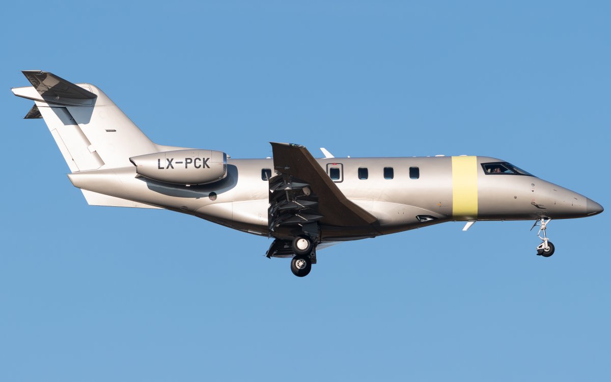 LX-PCK, Pilatus PC-24, photographed by Luca Vasiliu