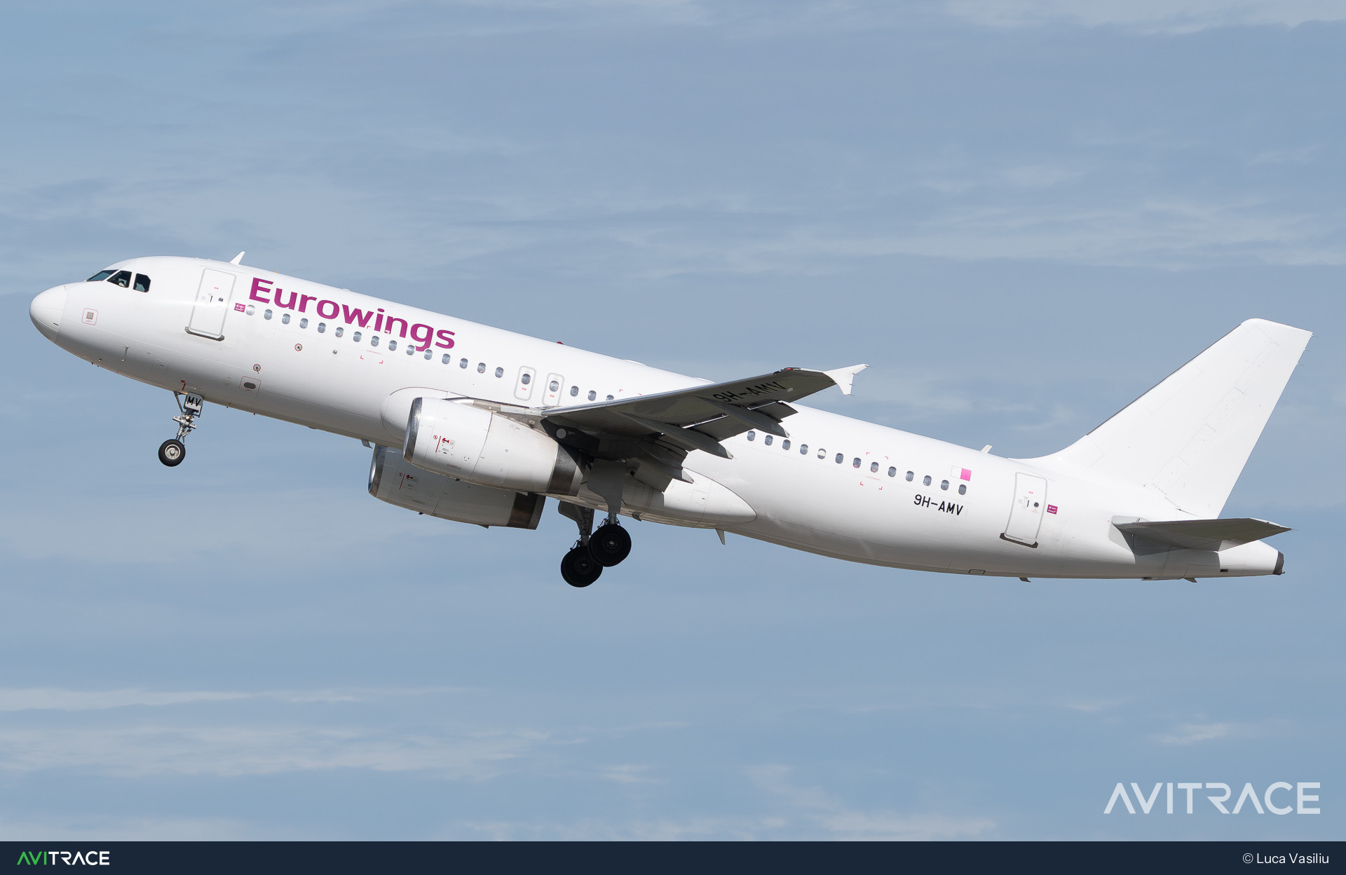 9H-AMV, Airbus A320-232, photographed by Luca Vasiliu