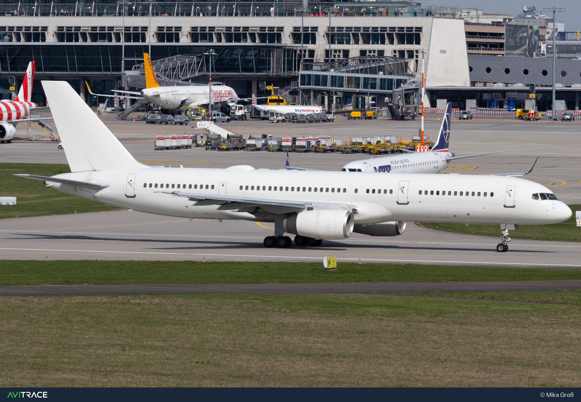 00-9001, Boeing C-32B, photographed by Mika Groß