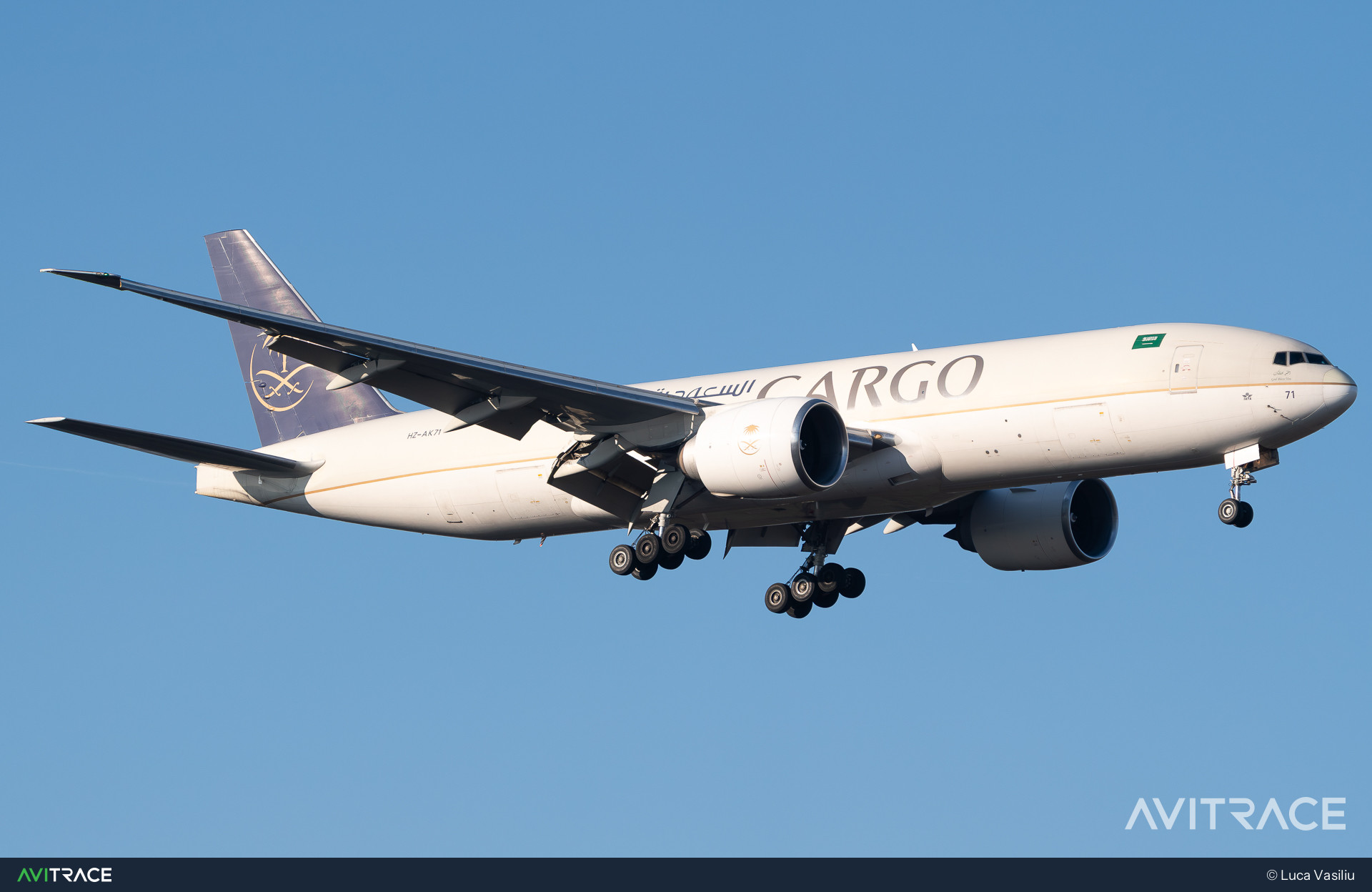 HZ-AK71, Boeing 777-FFG, photographed by Luca Vasiliu