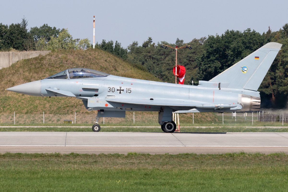 30-15, Eurofighter Typhoon EF2000, photographed by Mika Groß