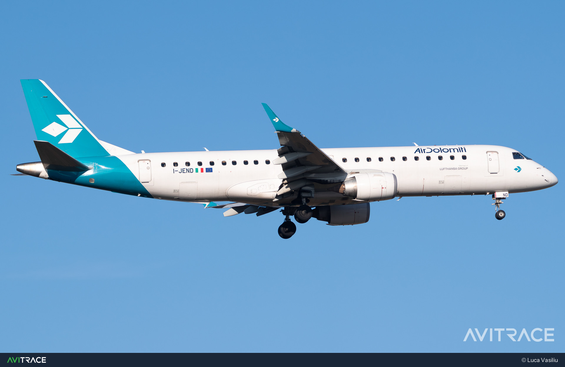 I-JEND, Embraer ERJ-190-100LR, photographed by Luca Vasiliu