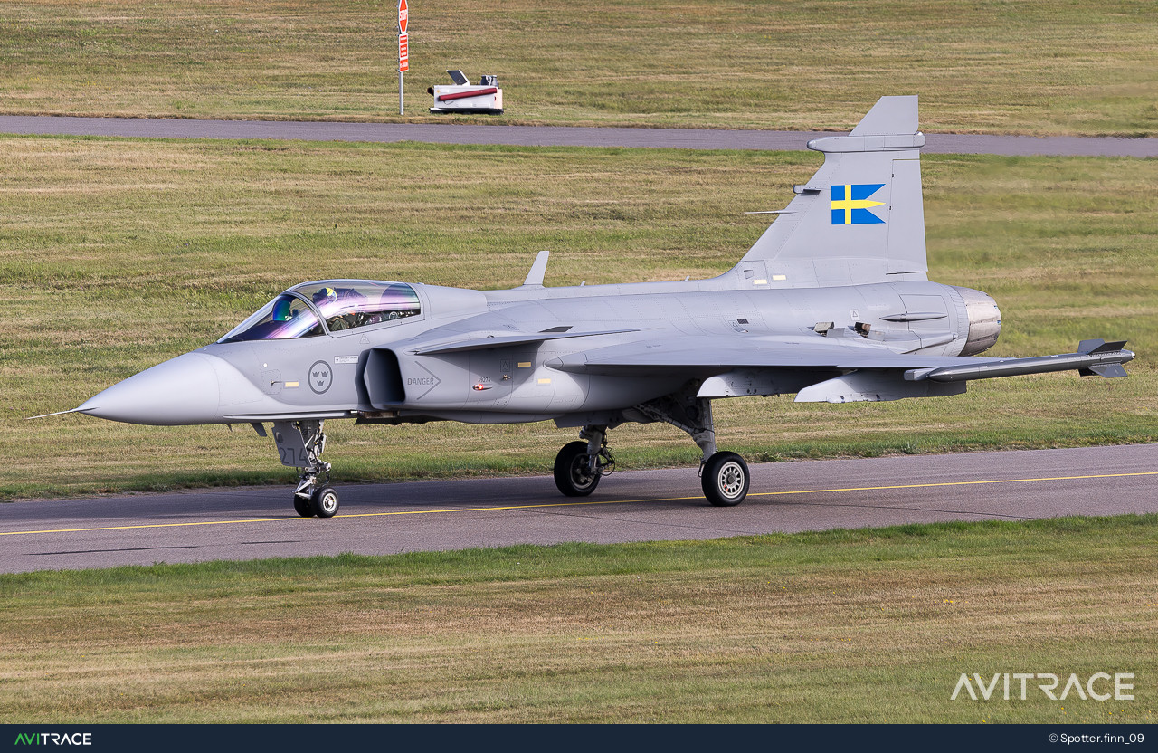 39274, Saab JAS-39C Gripen, photographed by Spotter.finn_09
