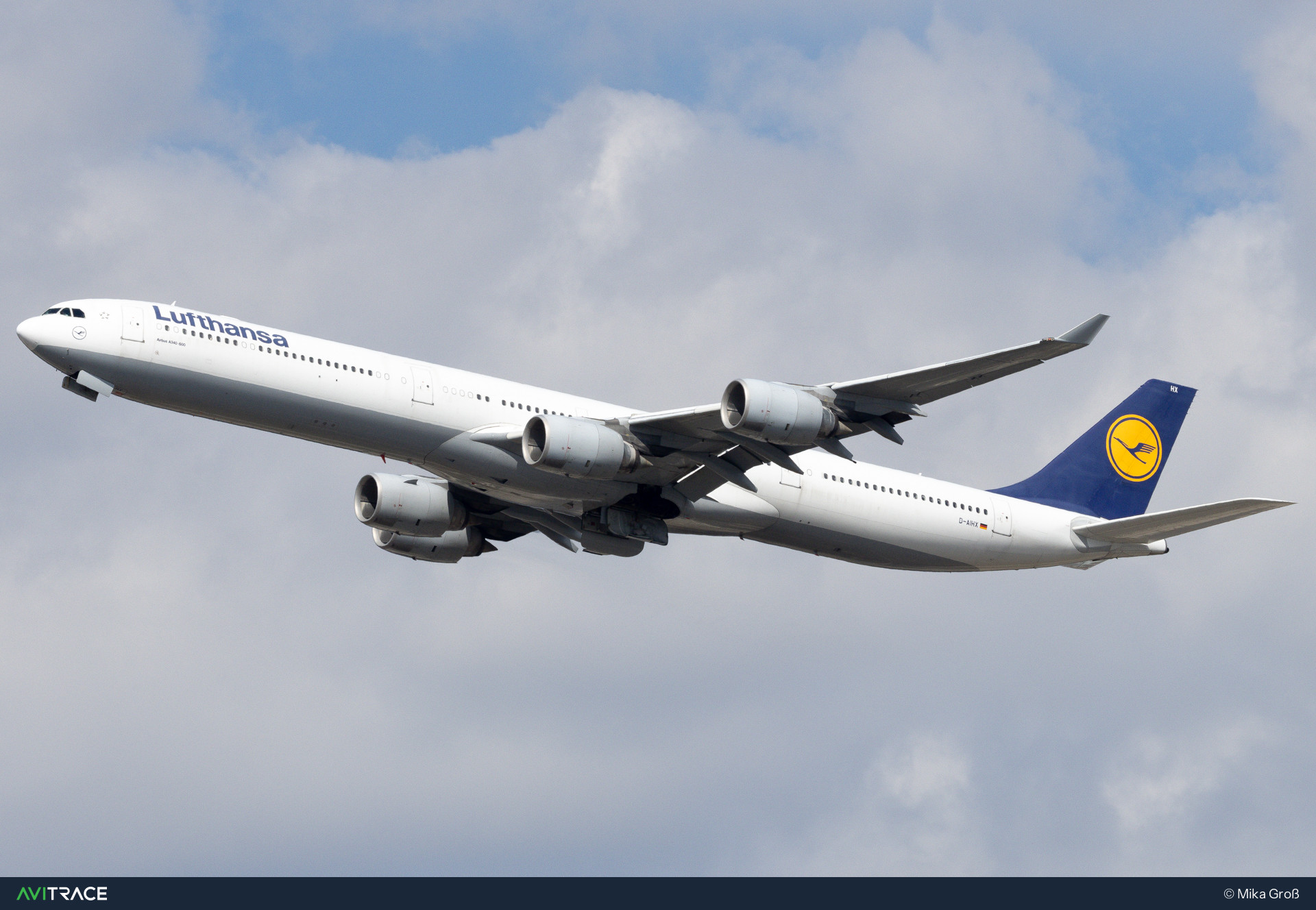 D-AIHX, Airbus A340-642, photographed by Mika Groß