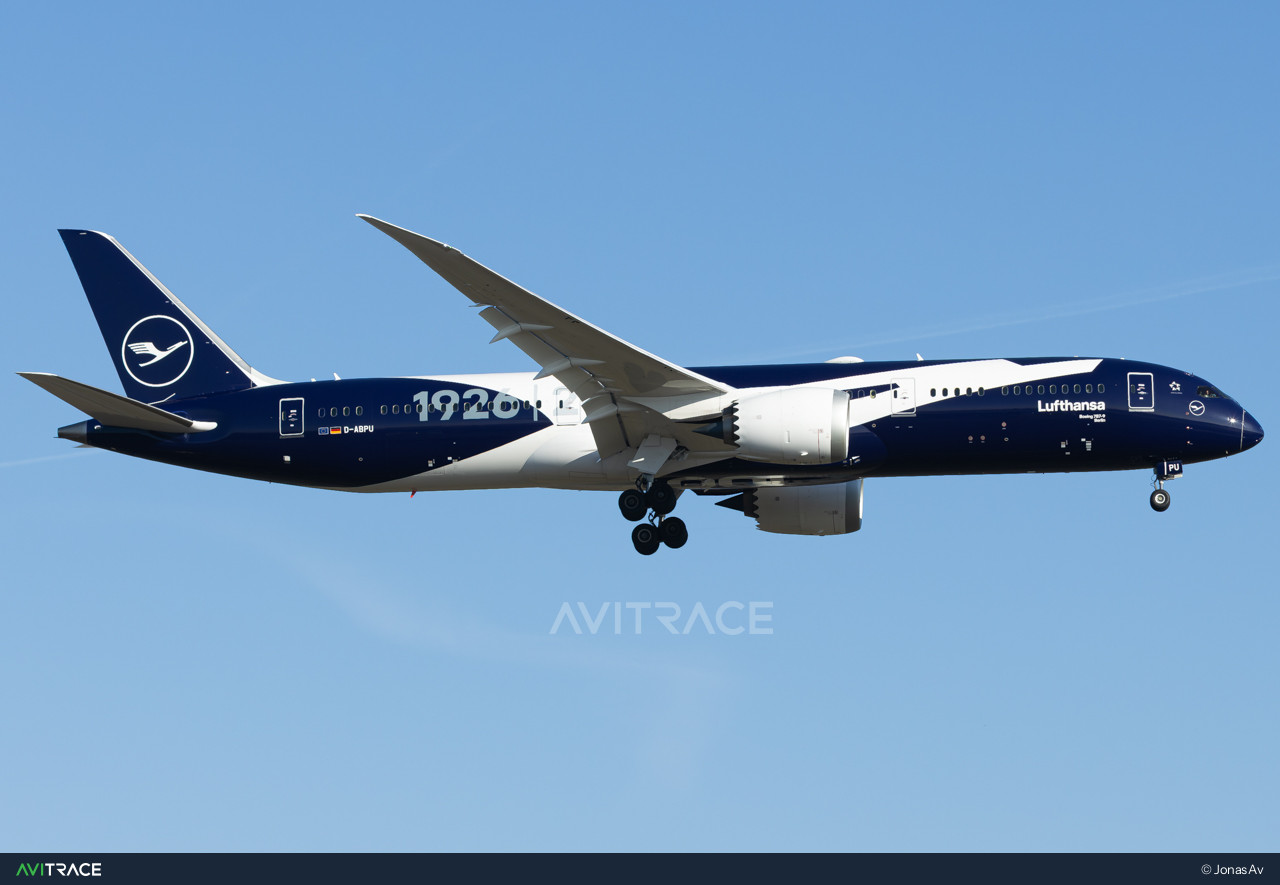 D-ABPU, Boeing 787-9, photographed by JonasAv