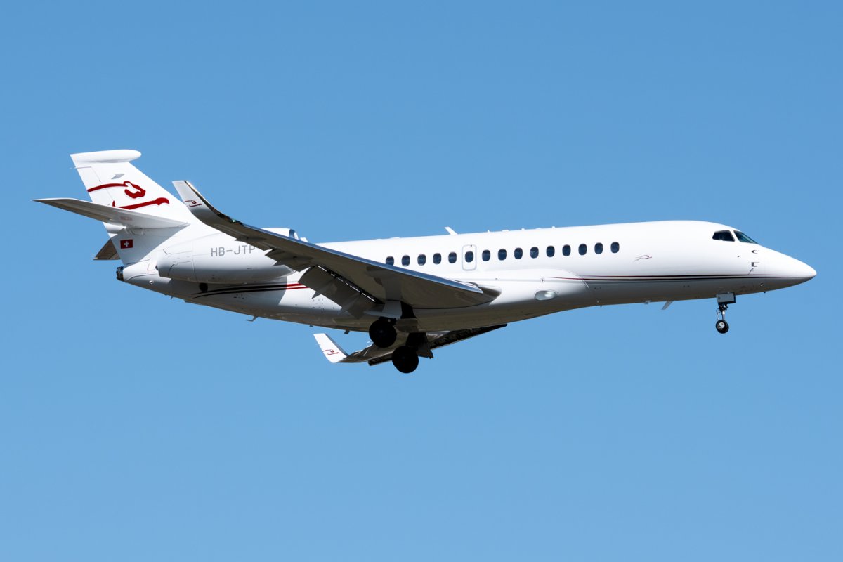 HB-JTP, Falcon 6X, photographed by Justus T.