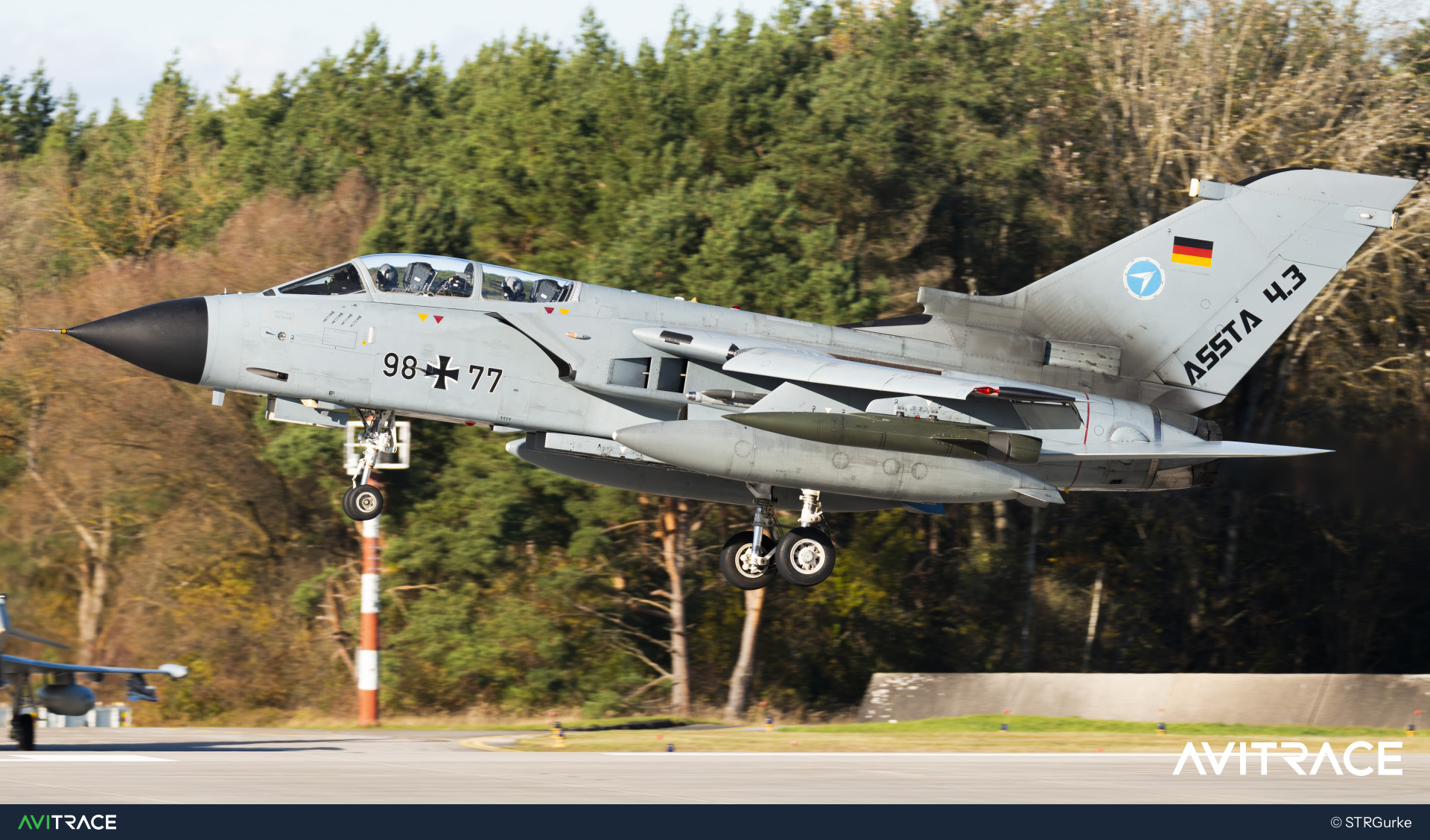 98+77, Panavia Tornado IDS, photographed by STRGurke