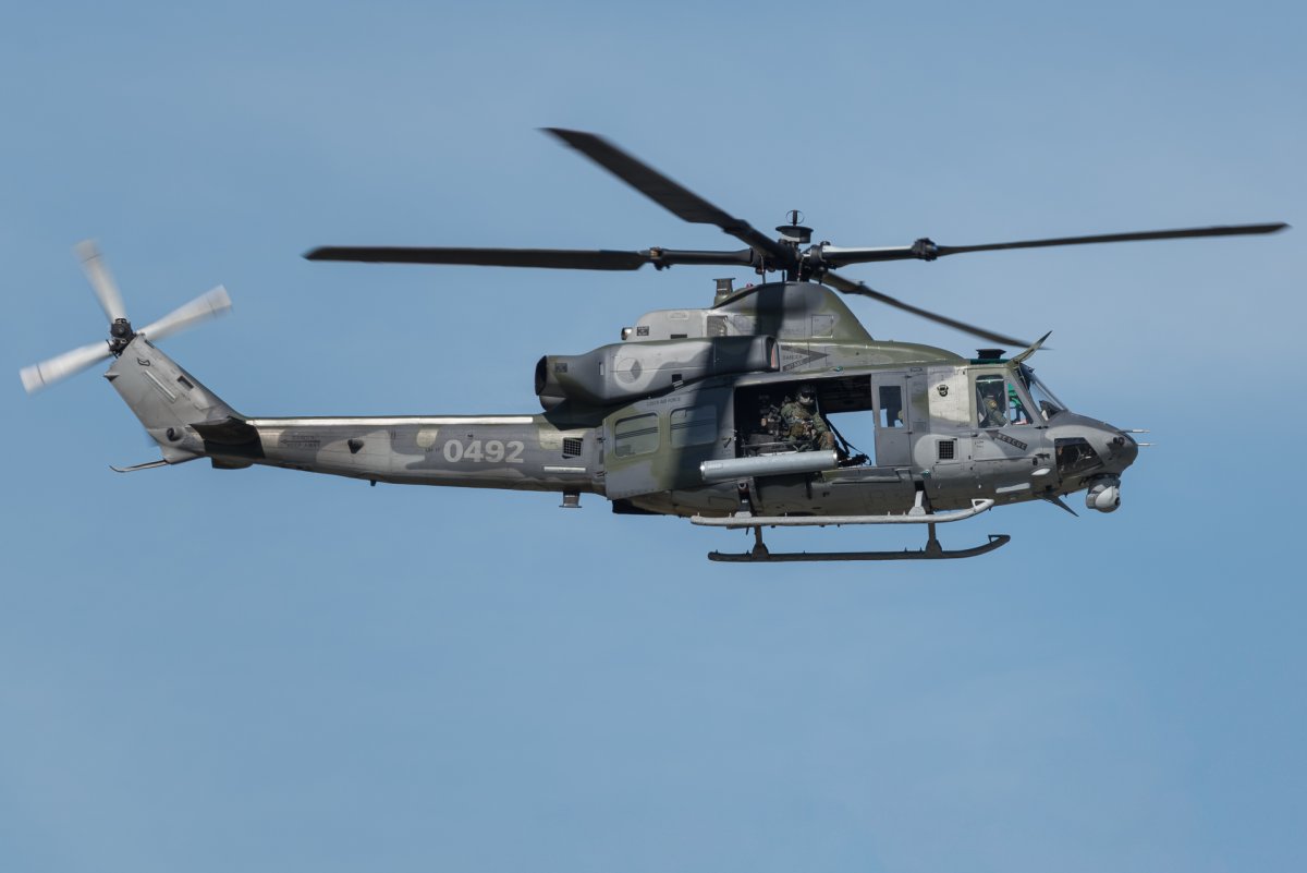 0492, Bell UH-1Y Venom, photographed by Consti44