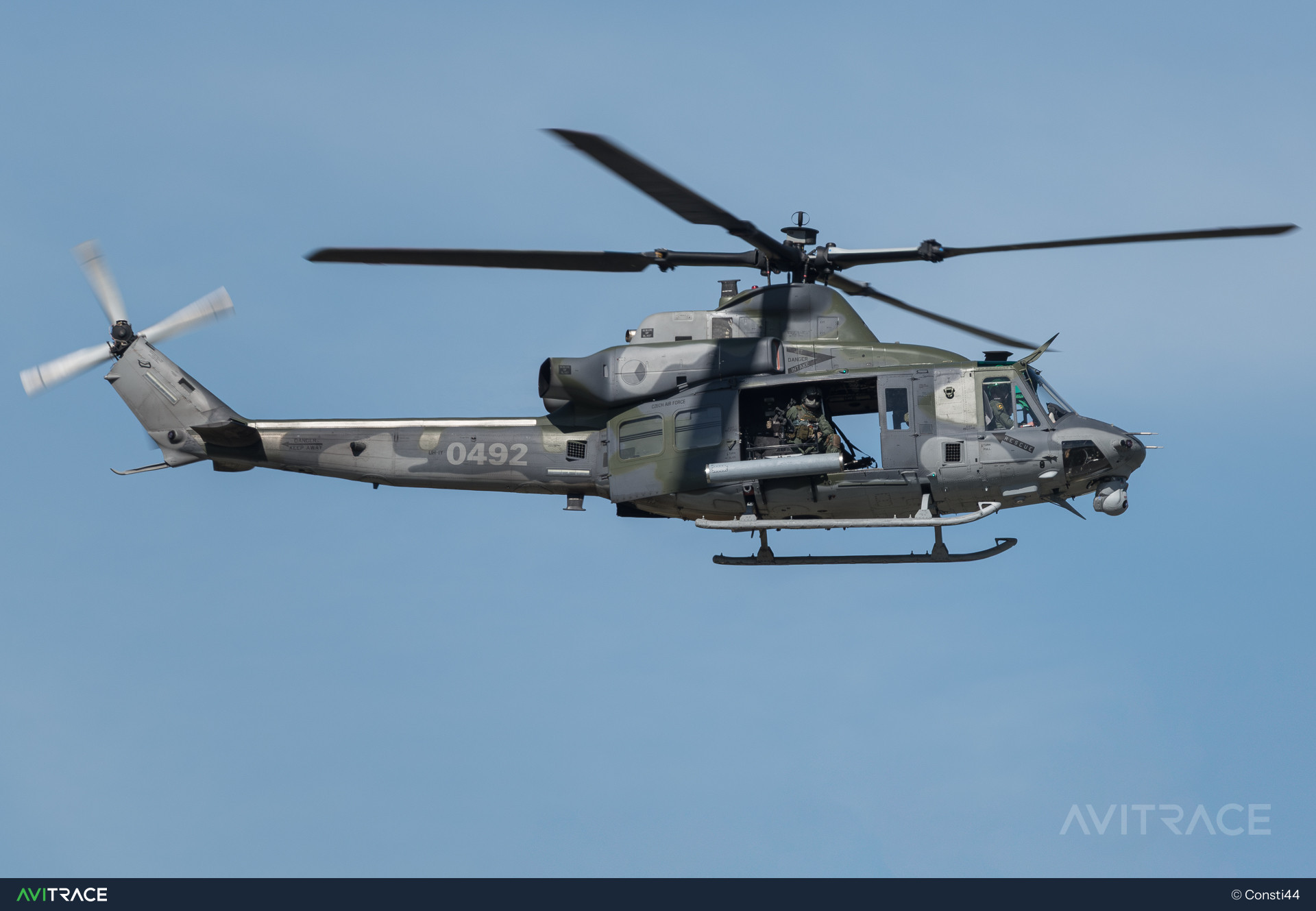0492, Bell UH-1Y Venom, photographed by Consti44