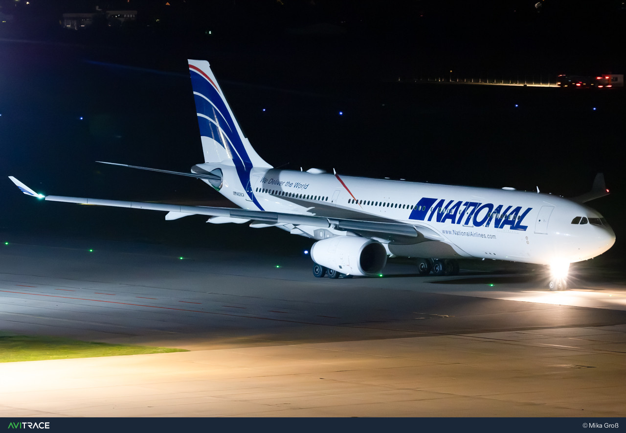 N828CA, Airbus A330-243, photographed by Mika Groß