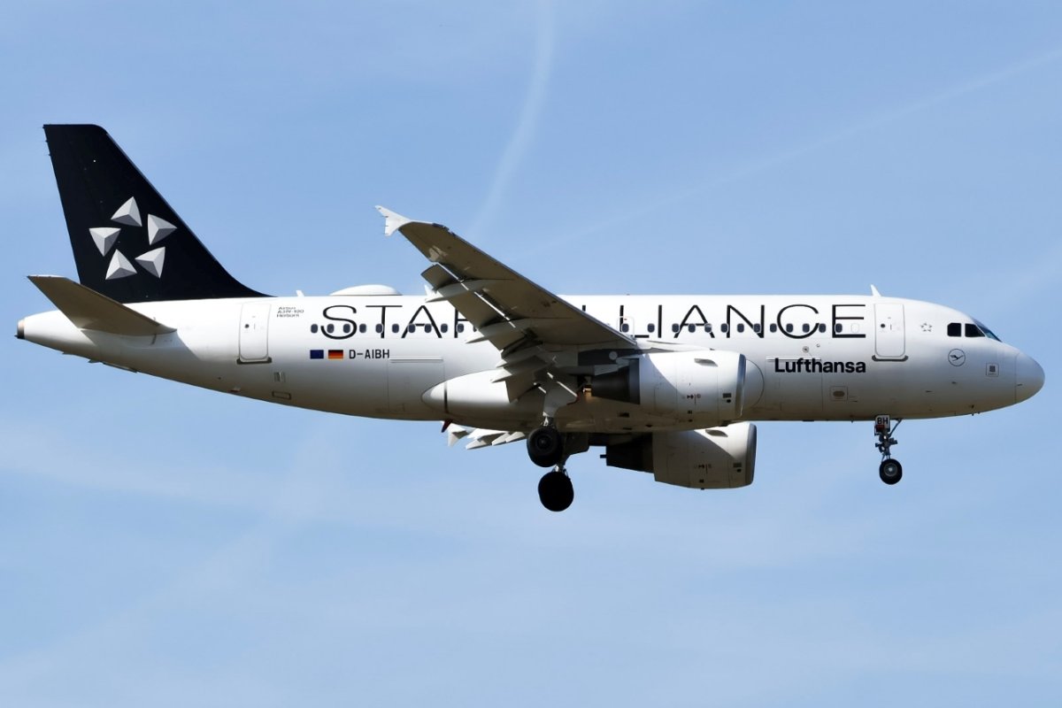 D-AIBH, Airbus A319-112, photographed by Wutz