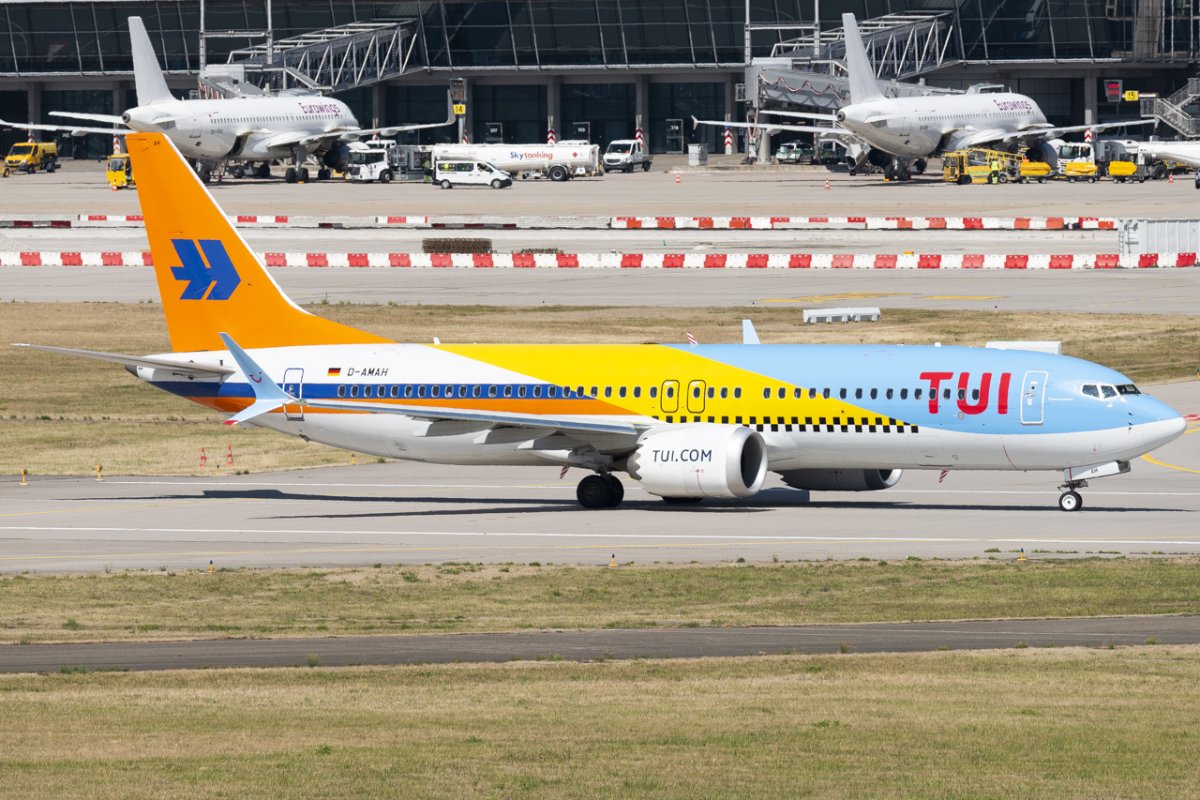D-AMAH, 737-8 MX, photographed by STRGurke