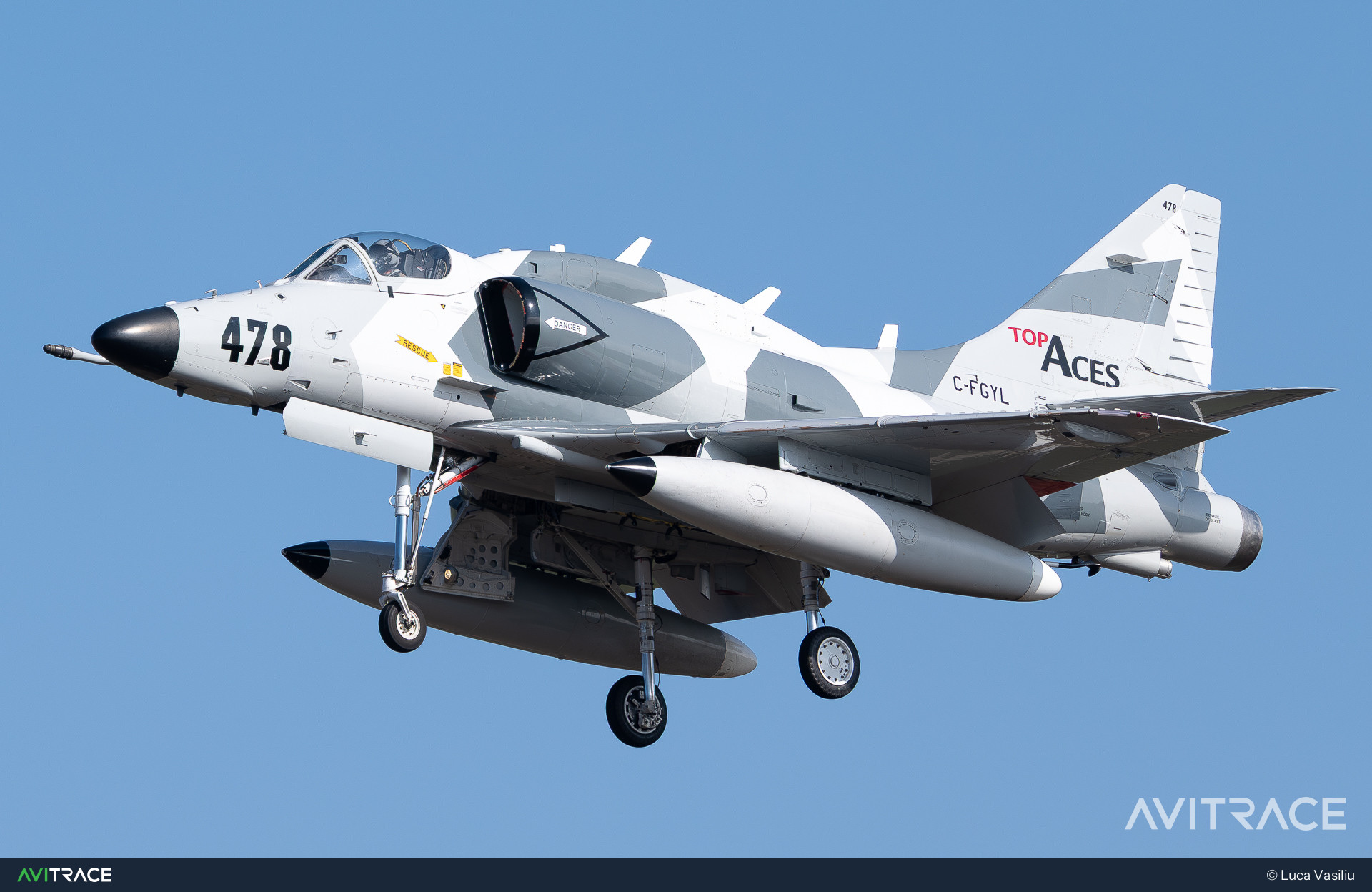 C-FGYL, A-4N Skyhawk, photographed by Luca Vasiliu