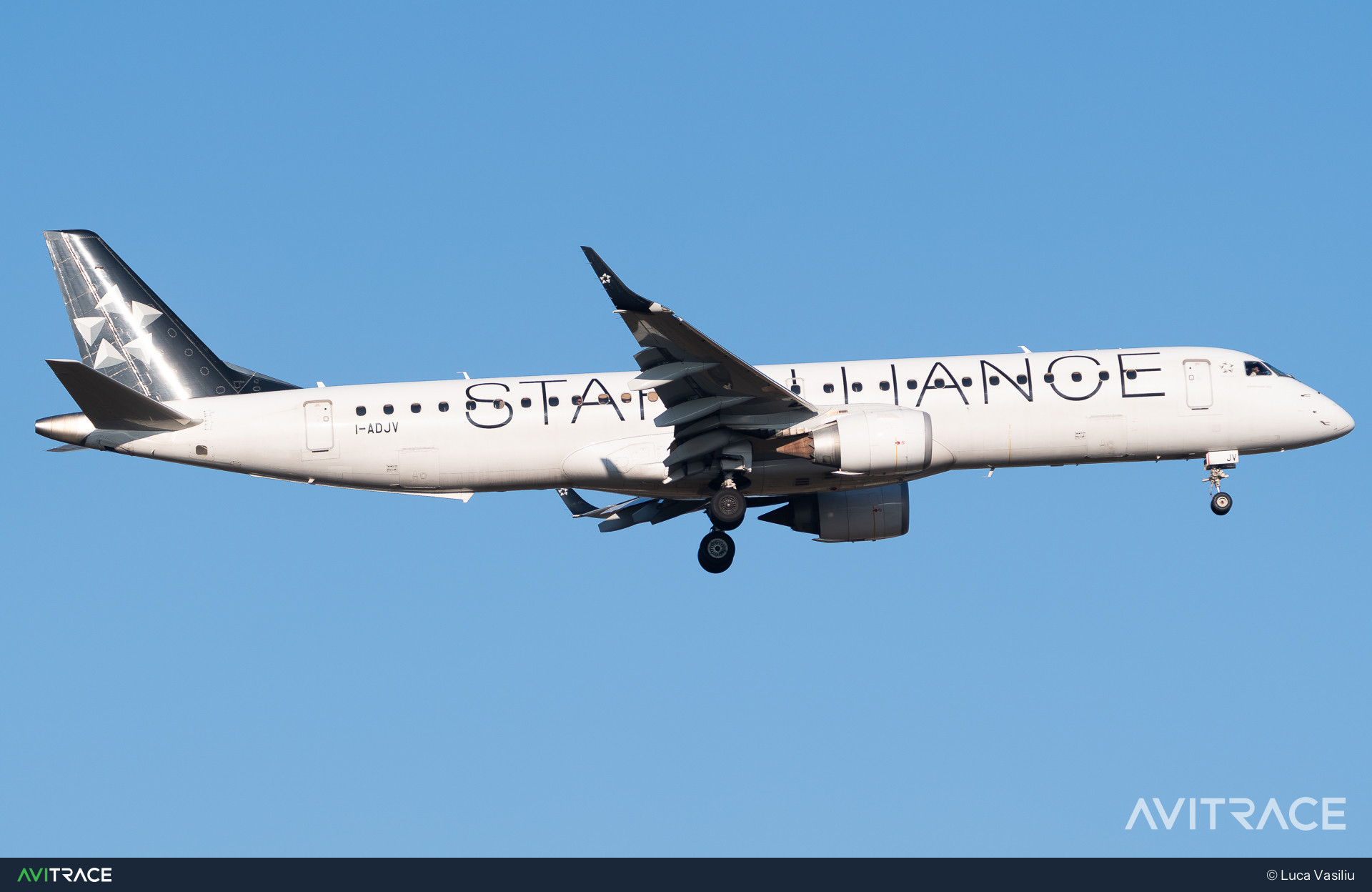 I-ADJV, Embraer ERJ-190-200LR, photographed by Luca Vasiliu
