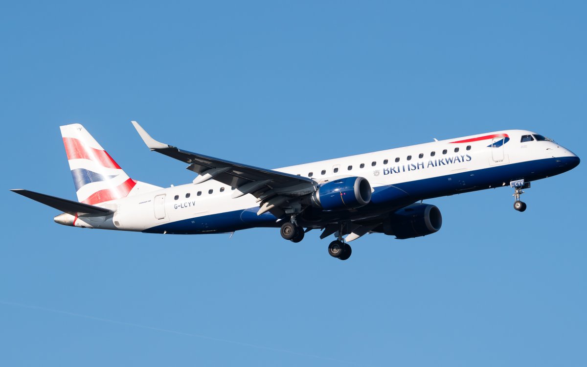 G-LCYV, Embraer ERJ-190-100SR, photographed by Luca Vasiliu
