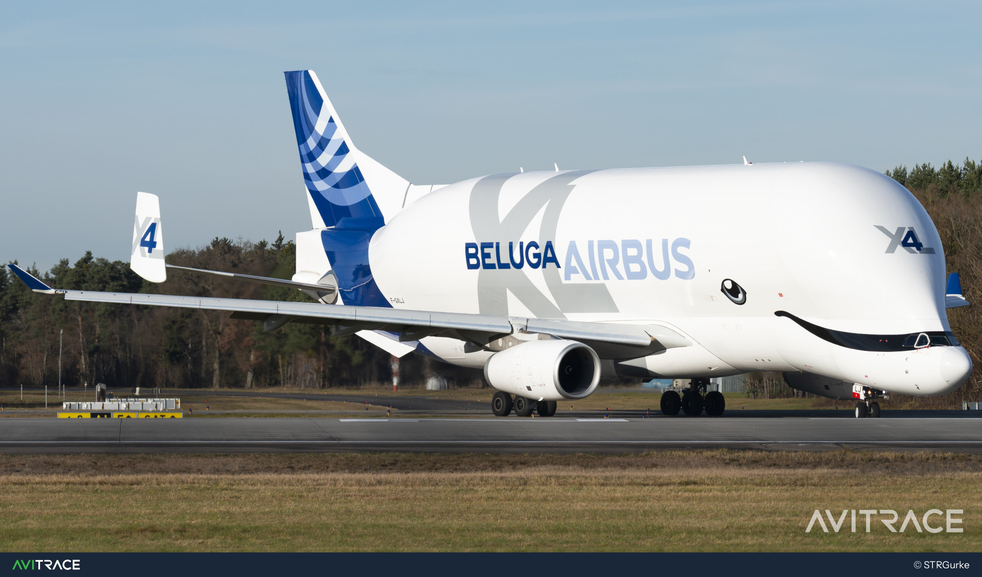 F-GXLJ, Airbus A330-743L, photographed by STRGurke