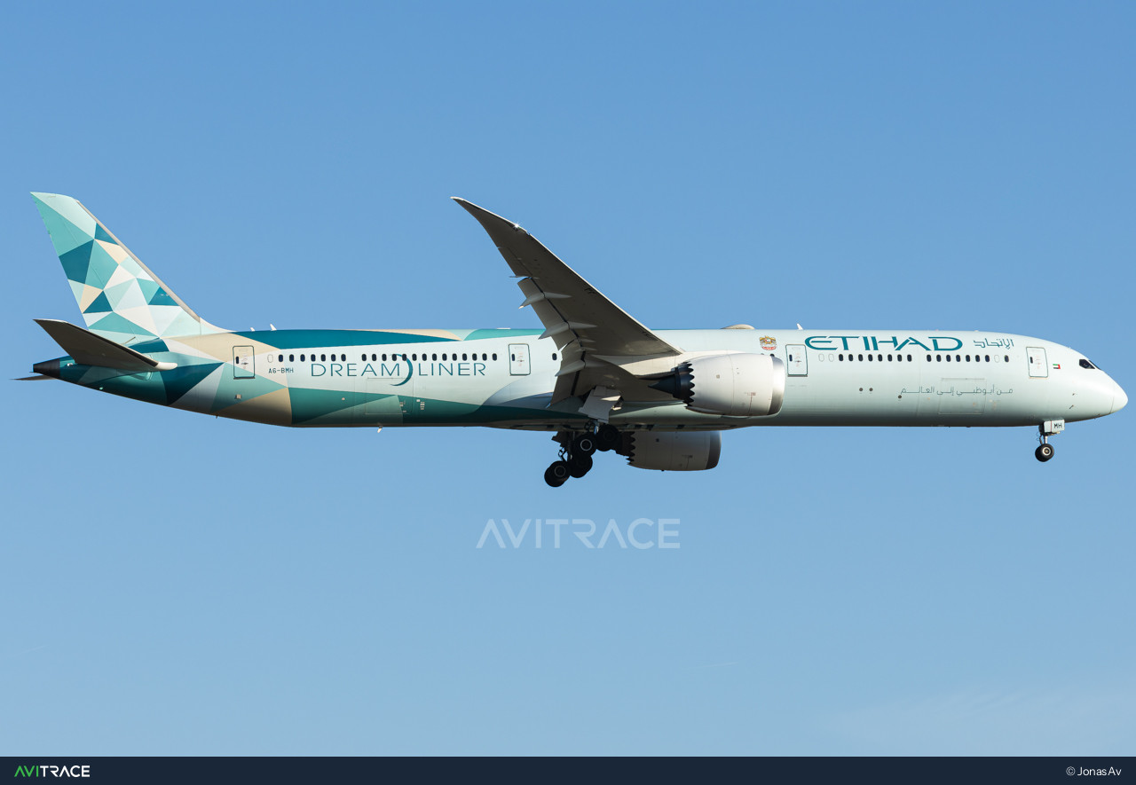 A6-BMH, Boeing 787-10, photographed by JonasAv